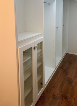 Closet in Thousand Oaks and sitting kitchen bench in Encino 4