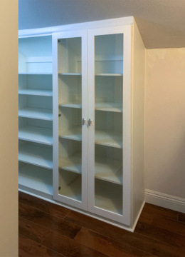Closet in Thousand Oaks and sitting kitchen bench in Encino 9